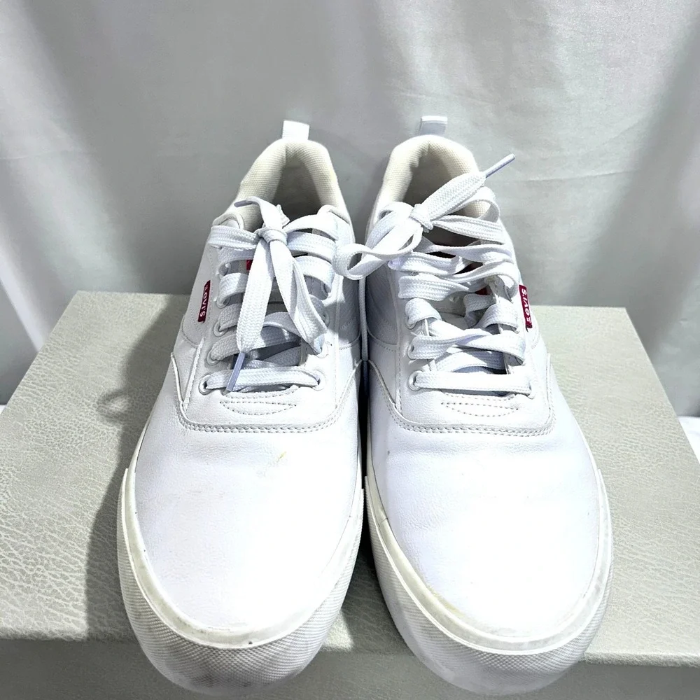 Levi's Mens Sneakers Size 10.5 White Lance Perforated Faux-Leather Low Top Skate